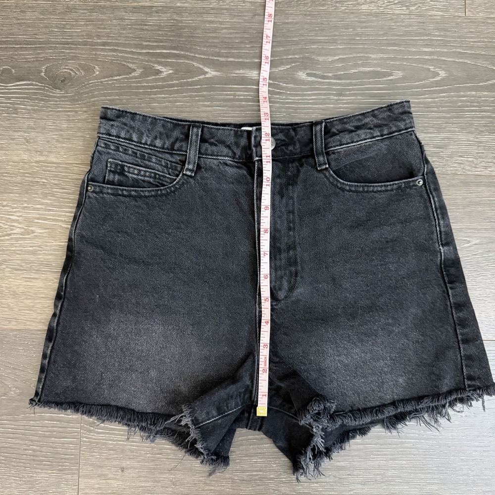 Zara Women‎ Size 4 Black High Rise Raw Hem Cut Off Denim Shorts 3" Inseam Grunge - Picture 7 of 8